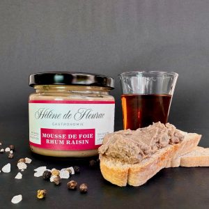 Mousse de foie con pasas y ron